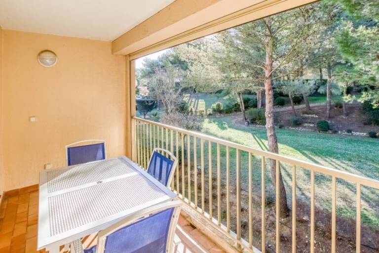 Flat With Swimming Pool Near The Beach — photo 2