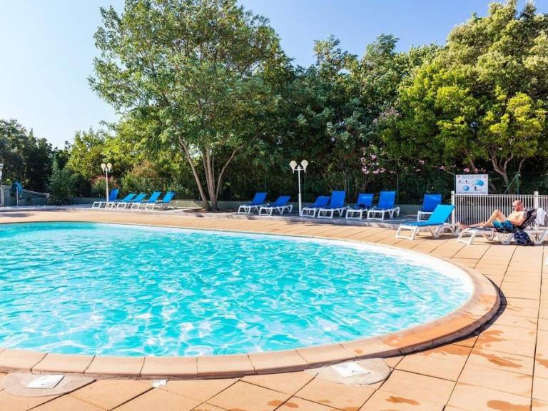 Child-friendly mobile home with pool & terrace | Dogs allowed — photo 2