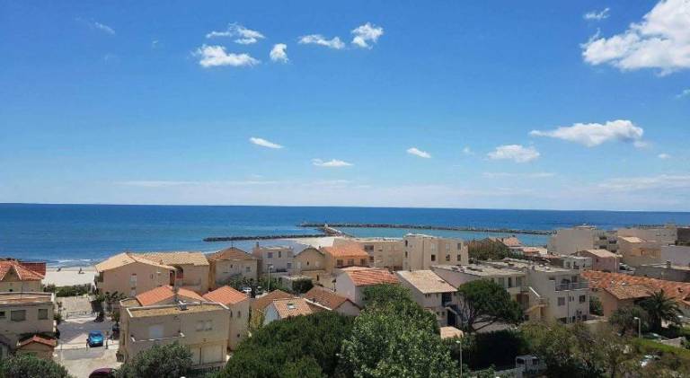 Apartment with 2 rooms for 6 persons in Mauguio