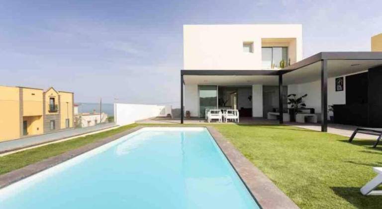 Fully equipped spacious villa with BBQ & private pool | Pets allowed — photo 4