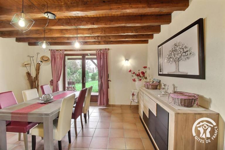 Gite with patio & garden — photo 2