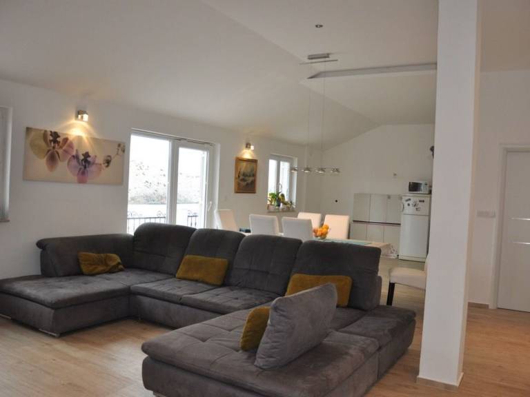 Holiday apartment with grill & garden — photo 3