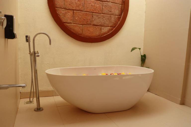 Lovely villa with barbeque, garden & pool | Suitable for remote work | Pet-friendly — photo 3