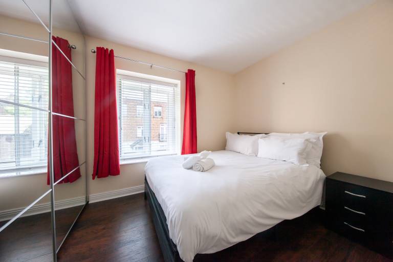 Bright 2BR at Kilmainham Gaol reduced prices