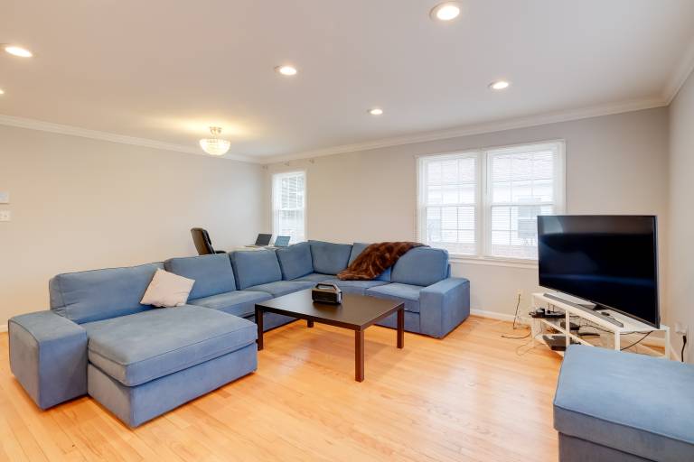 DC Area Home 1 Mi to Metro WFH Friendly
