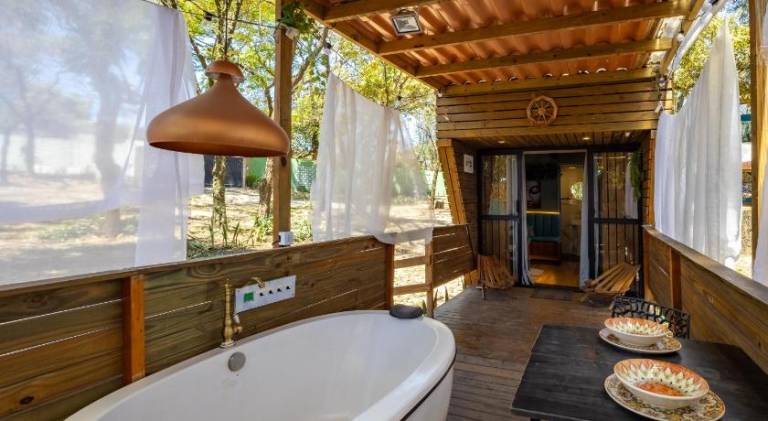 Holiday apartment with jacuzzi, garden & patio | Good for workation | Dogs allowed — photo 2