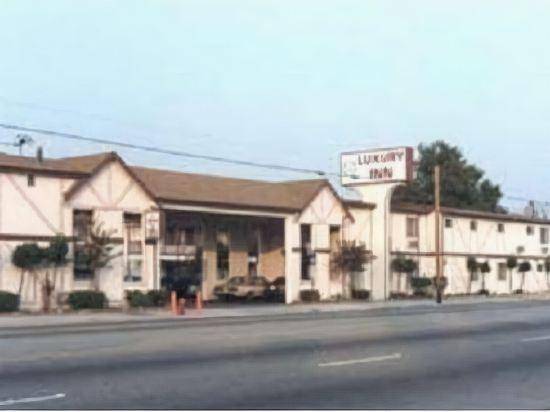Luxury Inn — photo 5