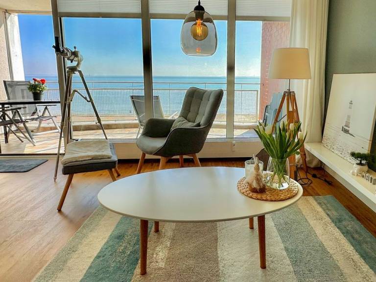 171 Wohnung mit Meerblick