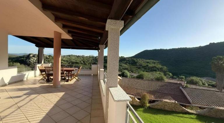 House with patio, grill & garden | Perfect for remote work in Olbia