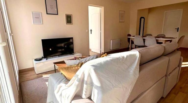 Holiday apartment with 1 room for 6 persons in Toulouse
