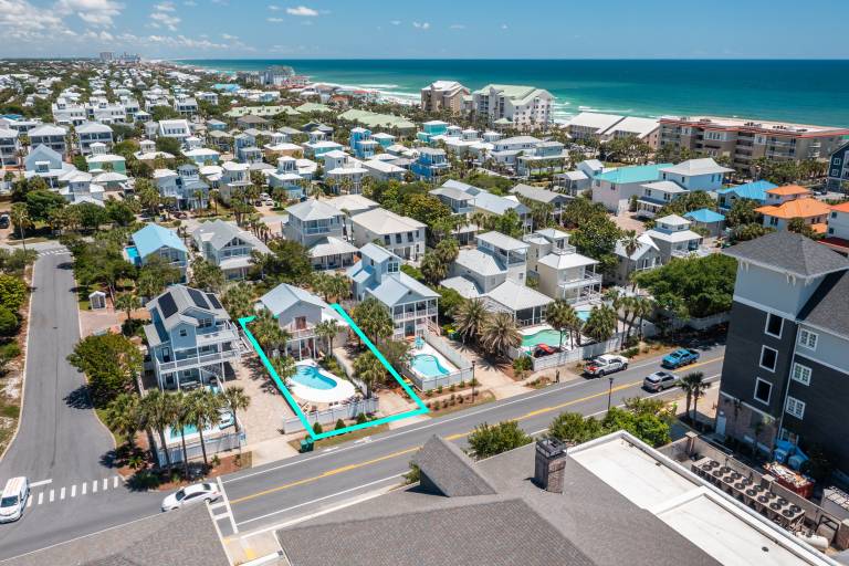 House with private pool & yard in Destin, FL