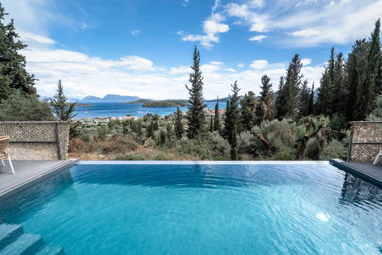 Villa 'Nidri Hills' with Sea View, Wi-Fi and Air Conditioning in Lefkada