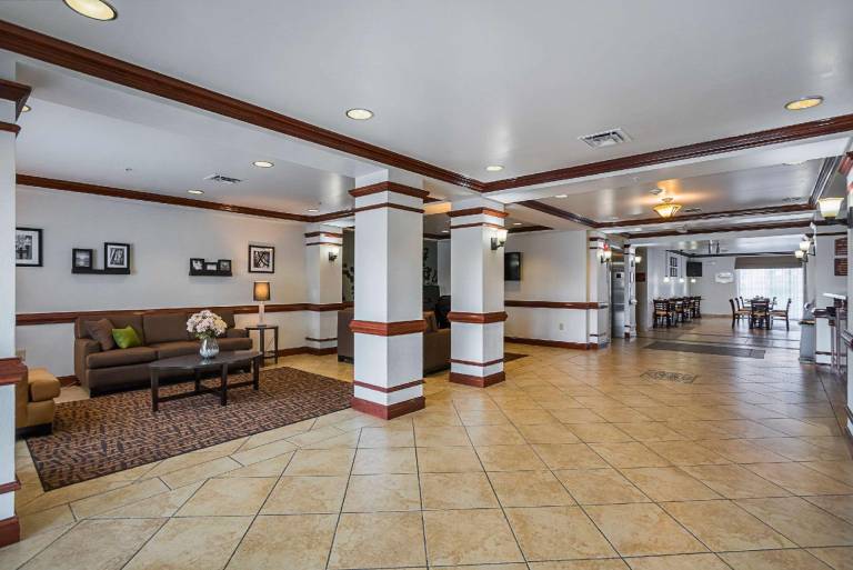 Sleep Inn & Suites Manchester near Arnold AFB — photo 4