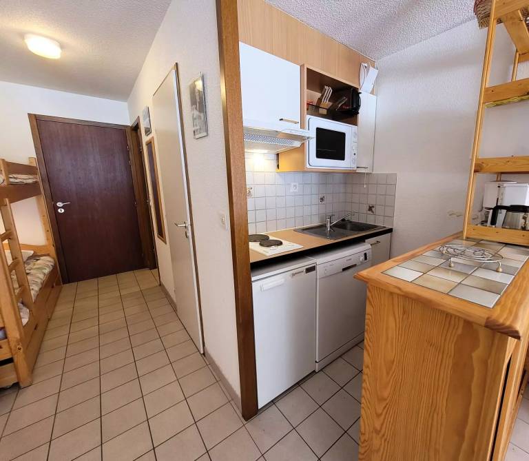 Studio with 1 room for 4 persons — photo 3