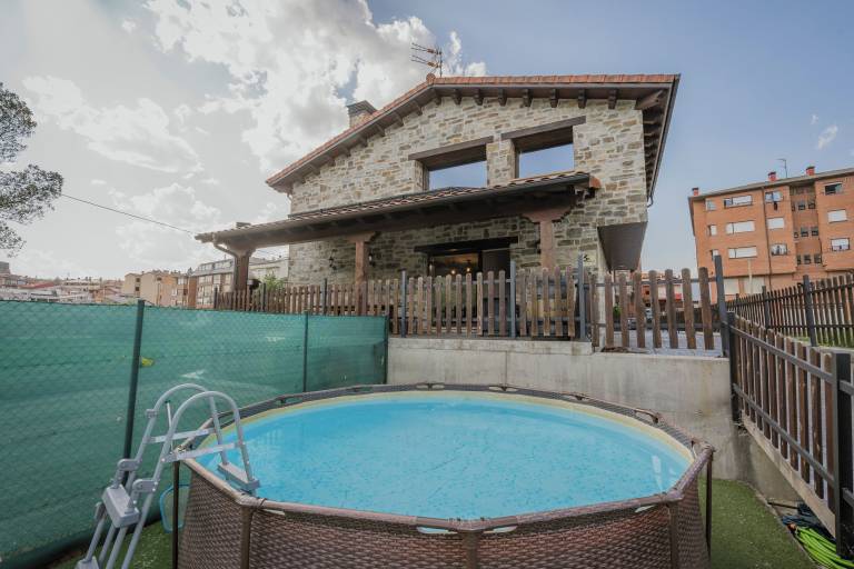 Casa  San Leonardo de Yagüe