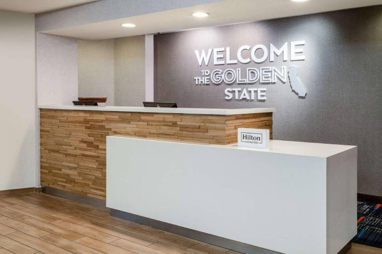 Hampton Inn Irvine East - Lake Forest — photo 5