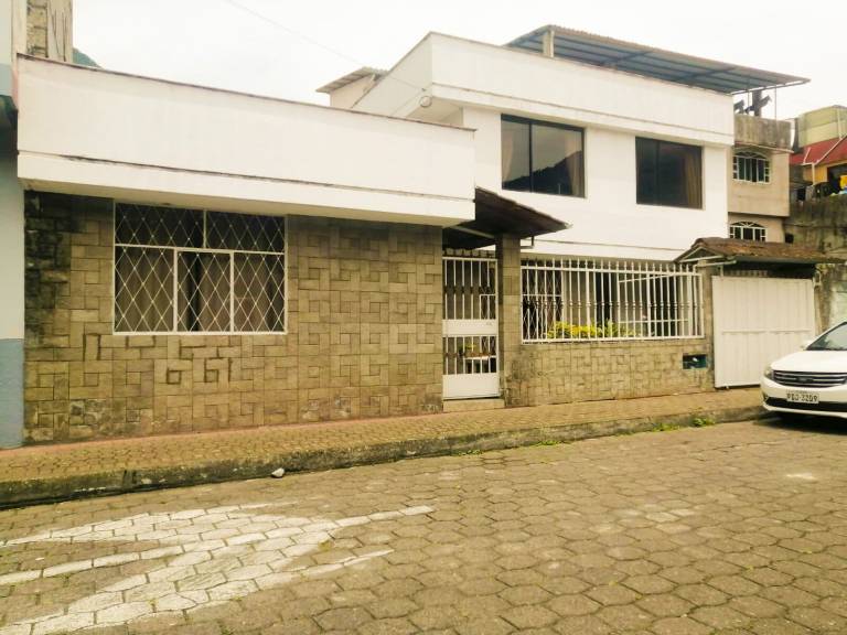 Casa Baños de Agua Santa