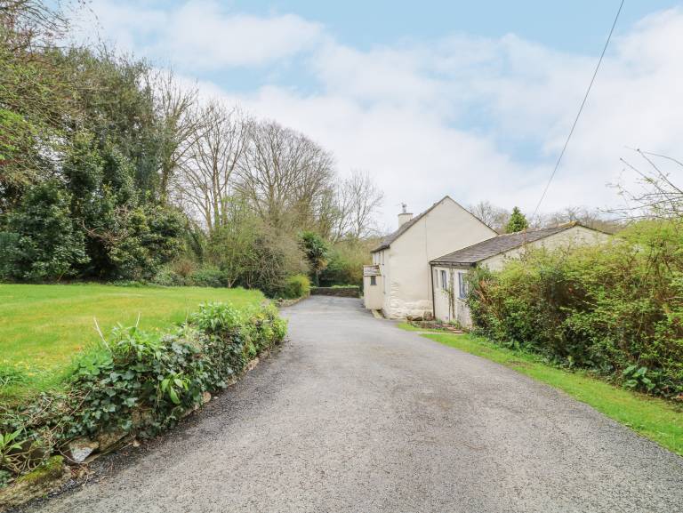 Child-friendly nice cottage with yard | Dogs allowed — photo 2
