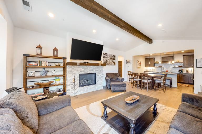 Condo  Mammoth Lakes