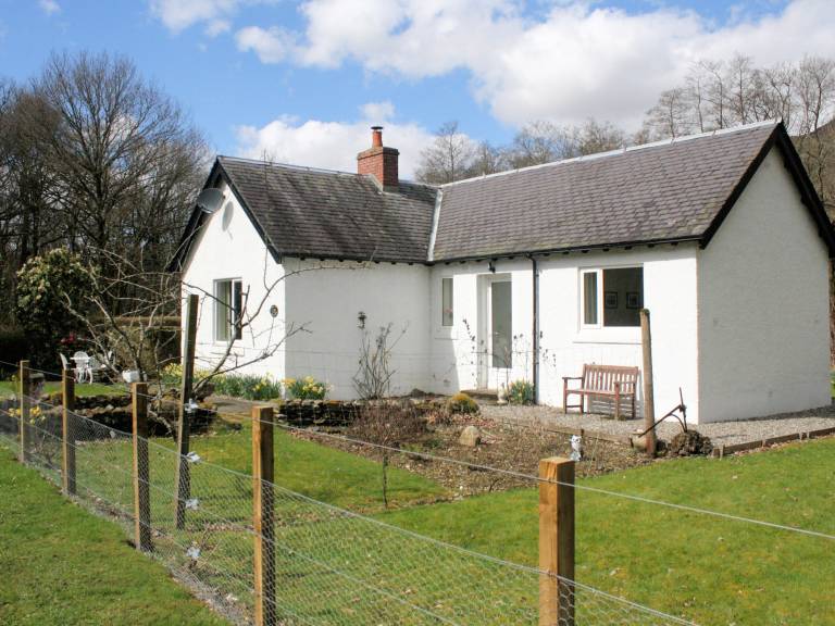 Cottage  Comrie