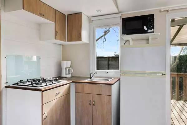 Campsite La Grande Turtle - Mobile home Comfort 2 bdr. 4/6 pers. Covered Decking — photo 2