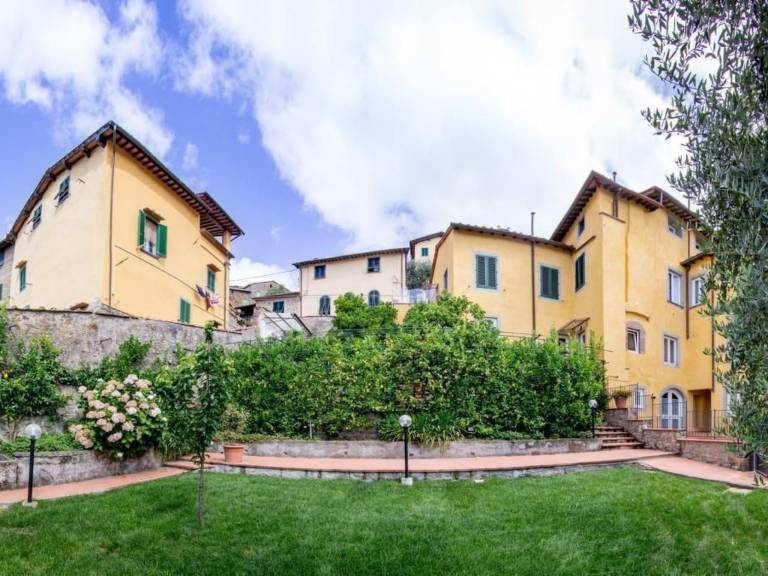 Apartment Pescia