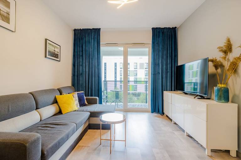 Family-friendly charming apartment with yard | Pets are welcome in Warsaw