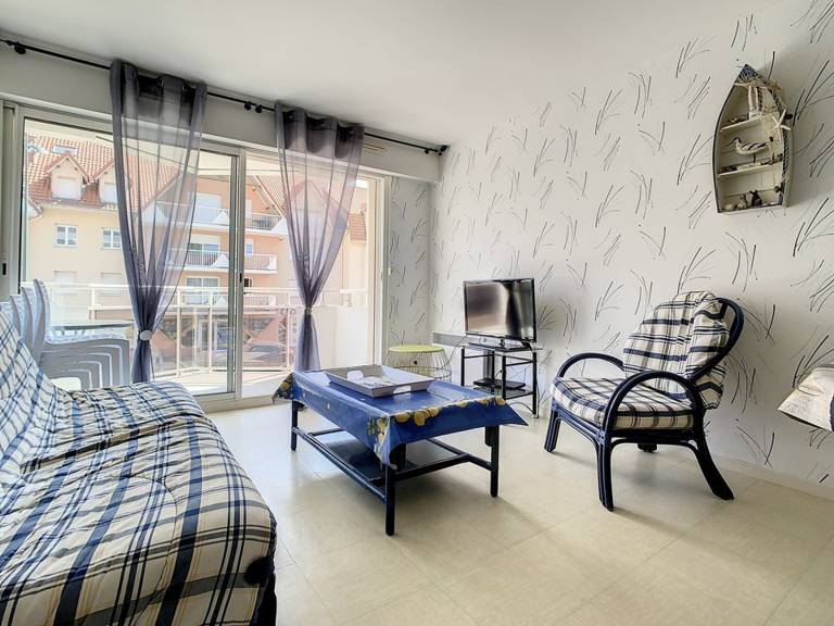 Rental apartment with 2 rooms for 6 persons — photo 3