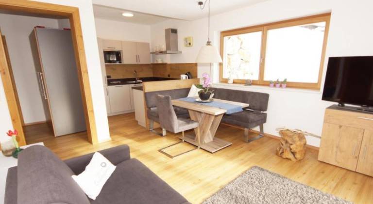 Wonderful holiday apartment with grill, patio & yard | Pets are welcome — photo 2
