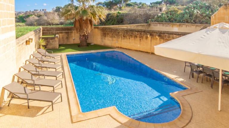 Ferienwohnung  Kerċem