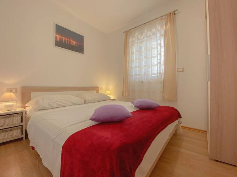 Apartment with terrace — photo 3