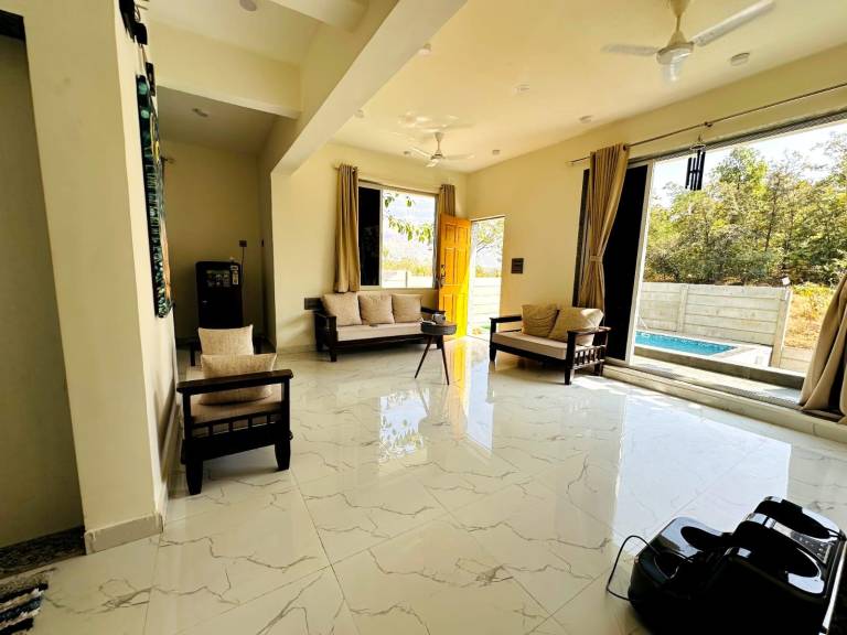 Villa with private pool, grill & patio — photo 3