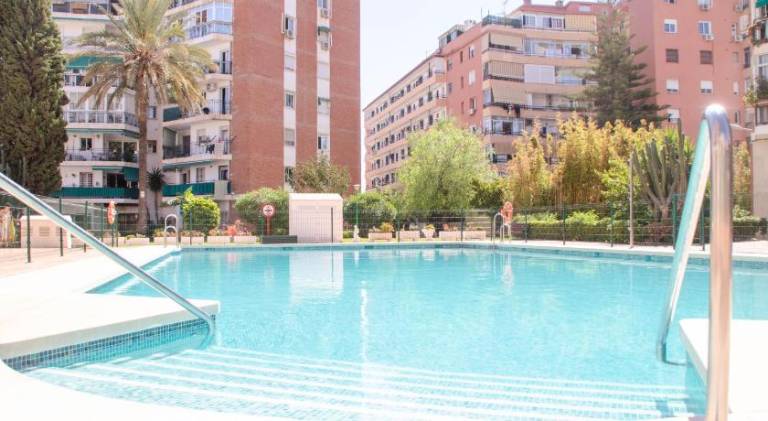 Rental apartment with pool in Torremolinos
