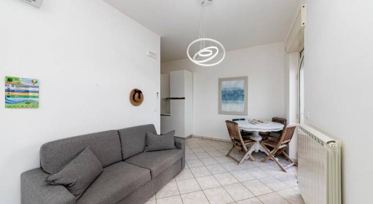 Apartment with 2 rooms for 5 persons — photo 2