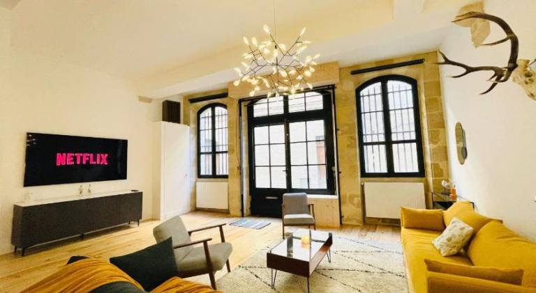 Fully equipped ample holiday apartment with jacuzzi | Next to Bordeaux Cathedral | Dogs allowed — photo 4