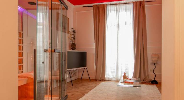Rental apartment with jacuzzi, terrace & sauna | Next to Romanian Athenaeum — photo 4