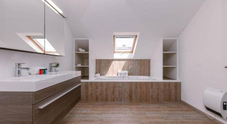 Villa with 5 rooms for 14 persons — photo 2