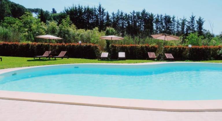 House with pool, garden & barbeque — photo 4