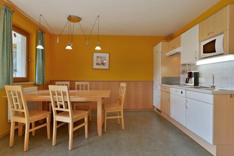 Family-friendly charming holiday apartment with grill, patio & pool | Dogs allowed — photo 2