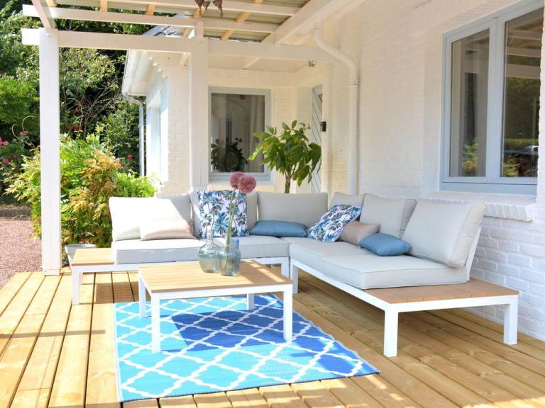 Beautiful villa with exceptional view at the river front — photo 2