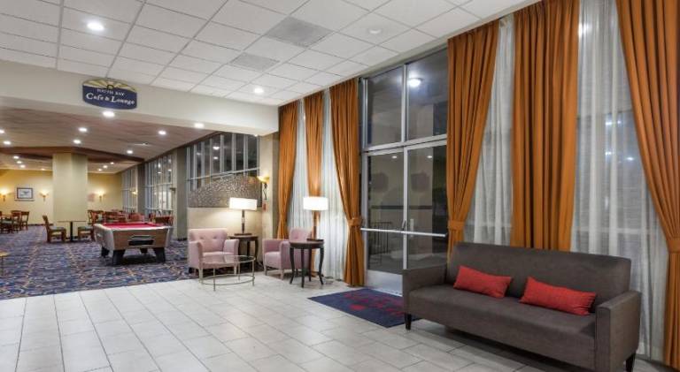 Ramada by Wyndham San Diego National City — photo 3