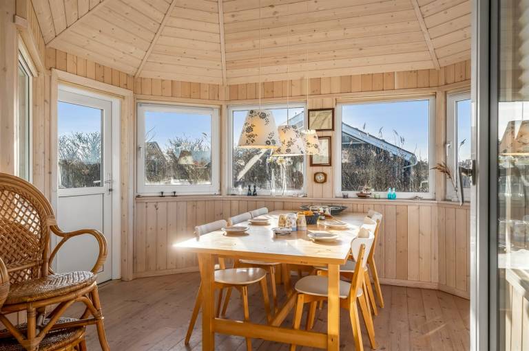Vacation home with terrace — photo 3