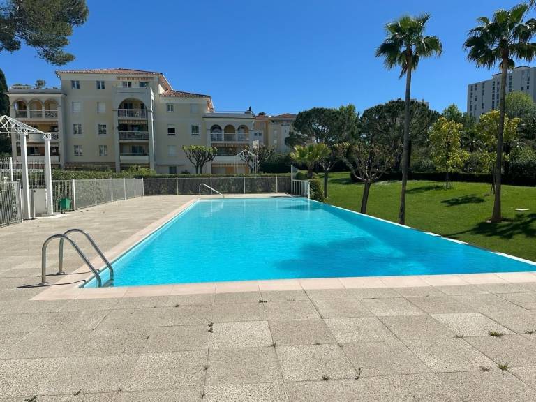 Appartement La Roquette-sur-Siagne