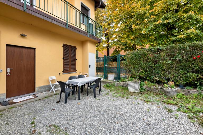 Apartment 'La Casa Di Beppe - Val D'Intelvi' with Wi-Fi in Centro Valle Intelvi