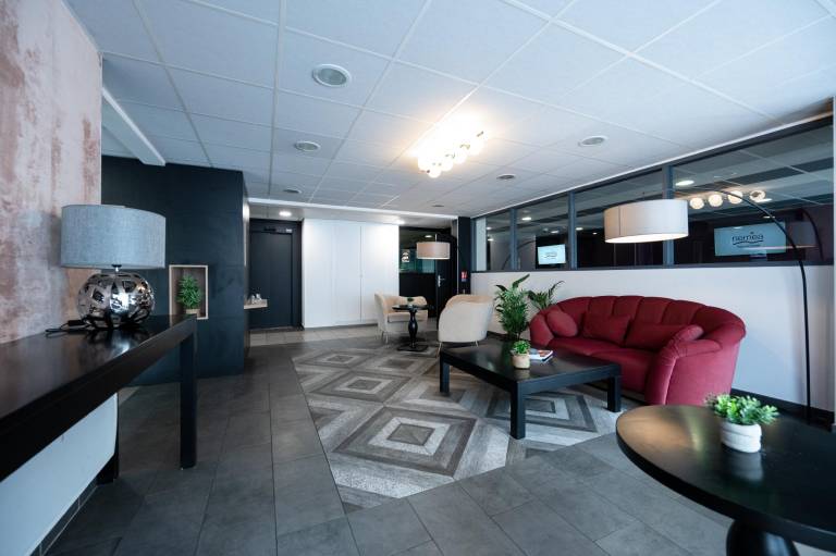 Serviced apartment with pool — photo 5