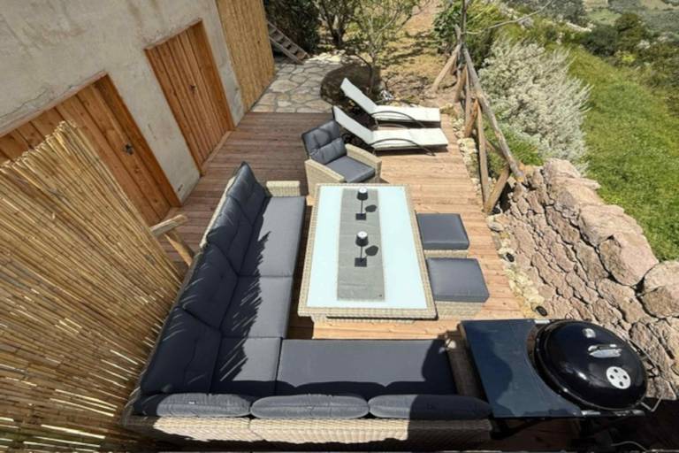 Vacation home with grill, garden & terrace | Mountain view — photo 3