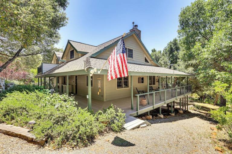 Cabin  Julian