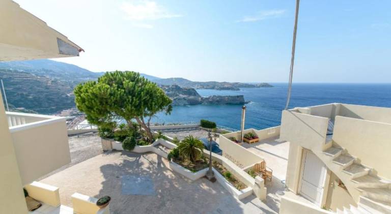 Villa with garden, private pool & terrace — photo 4