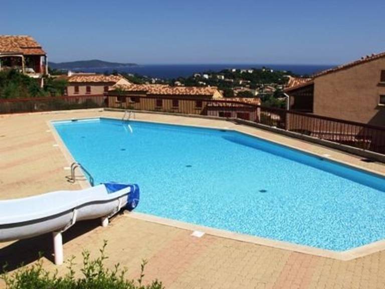 Apartment with pool in Cavalaire-sur-Mer