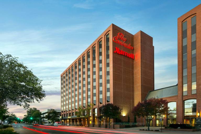 The Lincoln Marriott Cornhusker Hotel — photo 2